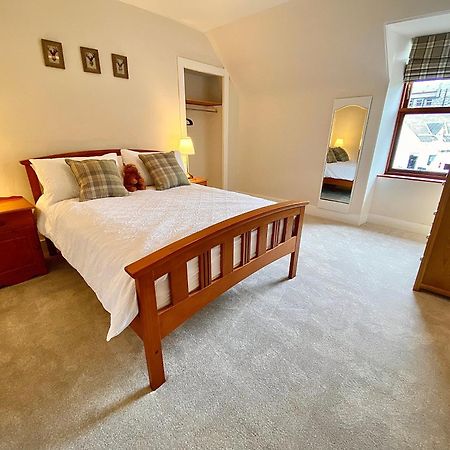 Bruachdryne Braemar Accommodation Bagian luar foto
